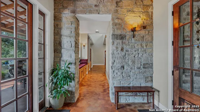 475 JACKSON RD Kingsbury, TX 78638