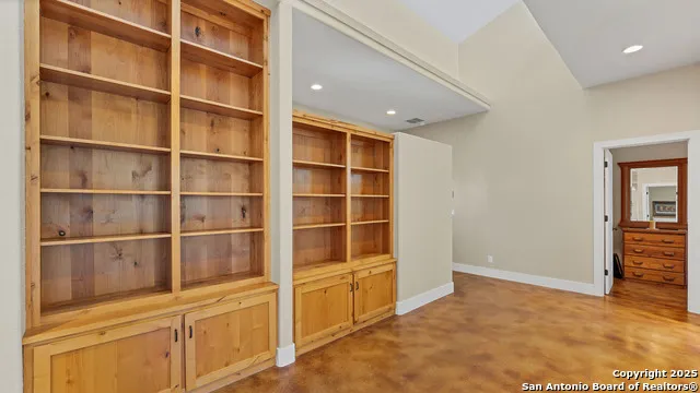 475 JACKSON RD Kingsbury, TX 78638