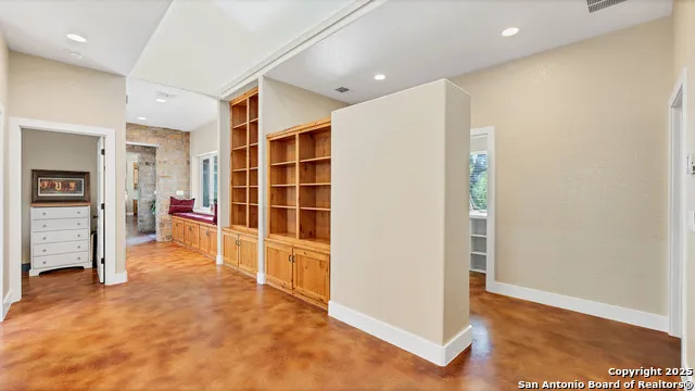 475 JACKSON RD Kingsbury, TX 78638