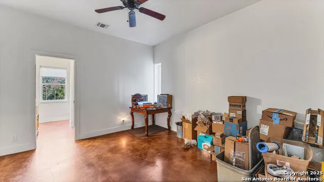 475 JACKSON RD Kingsbury, TX 78638