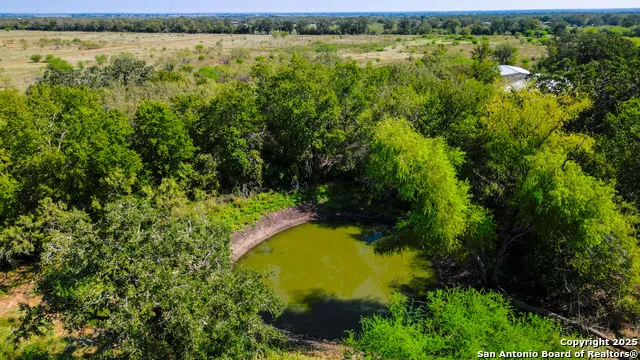 475 JACKSON RD Kingsbury, TX 78638