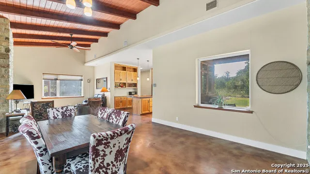 475 JACKSON RD Kingsbury, TX 78638