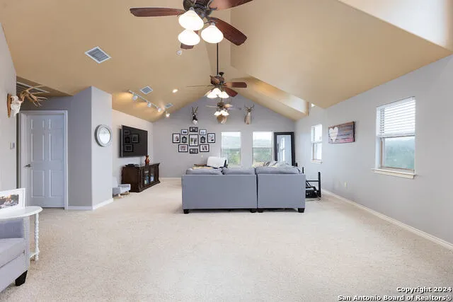 140 Twin Springs Rd N Kerrville, TX 78028