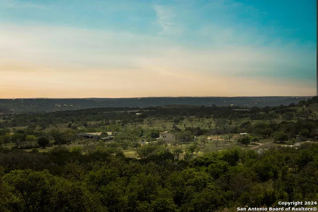 140 Twin Springs Rd N Kerrville, TX 78028