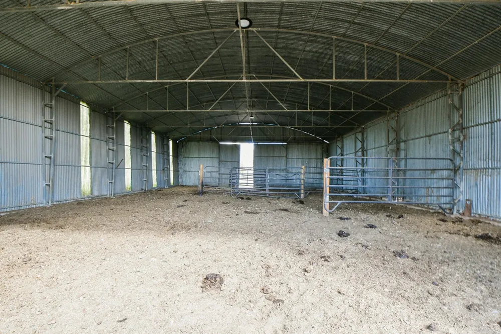 1093 Sunderman Road Alleyton, TX 78935