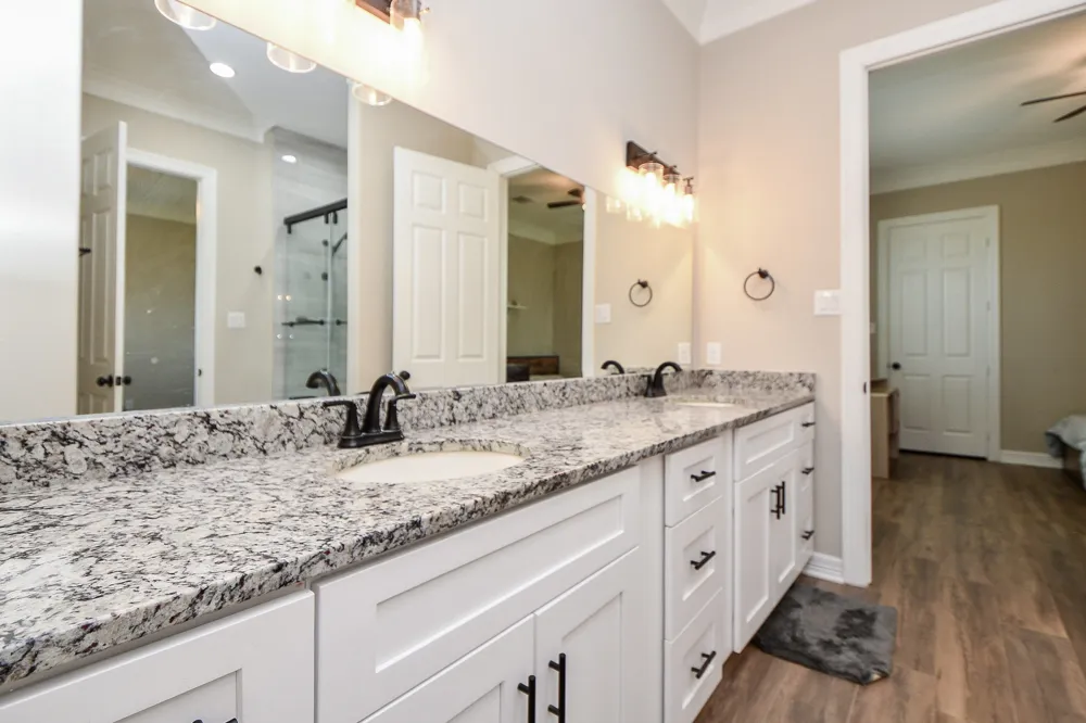 1093 Sunderman Road Alleyton, TX 78935