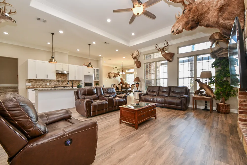 1093 Sunderman Road Alleyton, TX 78935