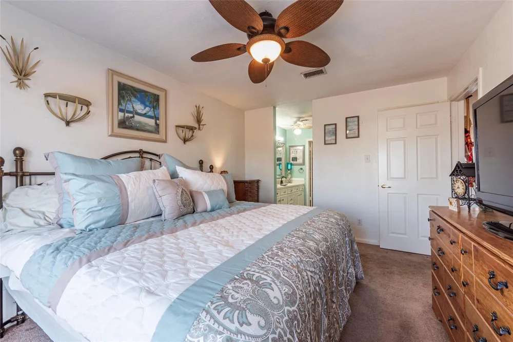 3 Pelican Street La Marque, TX 77568