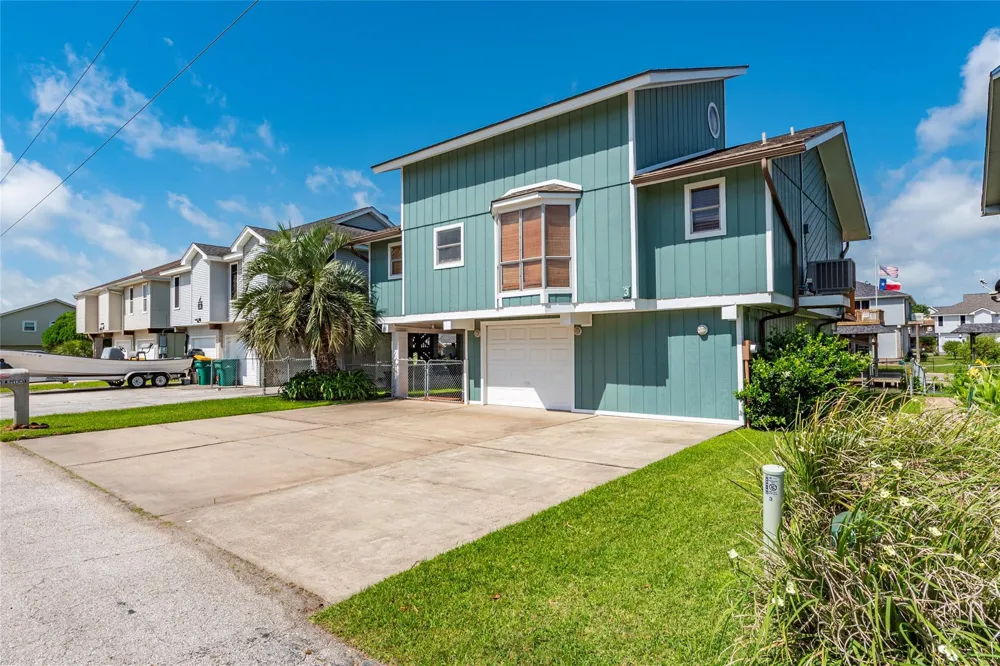 3 Pelican Street La Marque, TX 77568