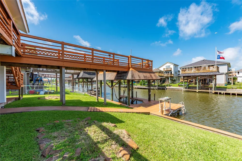 3 Pelican Street La Marque, TX 77568