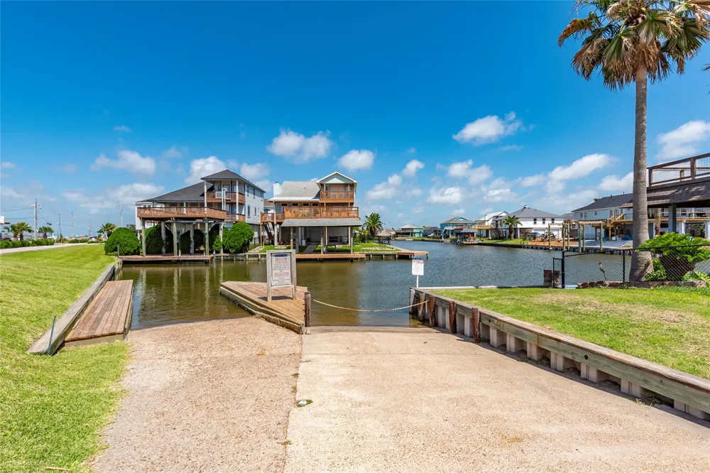 3 Pelican Street La Marque, TX 77568