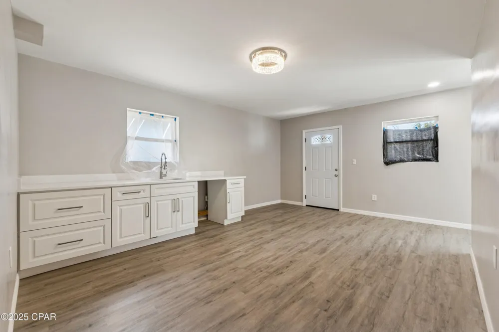 2672 W Laurel Drive Alford, FL 32420