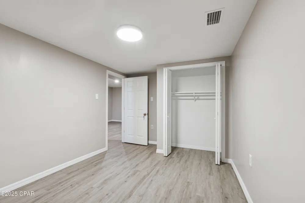 2672 W Laurel Drive Alford, FL 32420