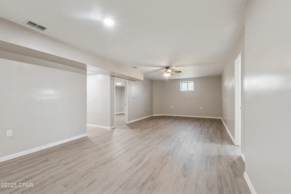 2672 W Laurel Drive Alford, FL 32420