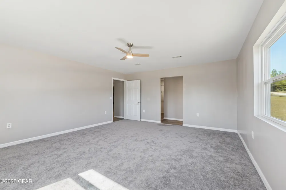 2672 W Laurel Drive Alford, FL 32420