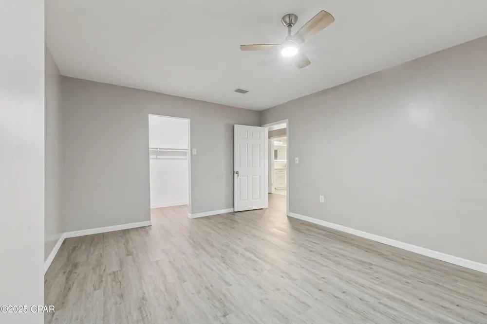 2672 W Laurel Drive Alford, FL 32420