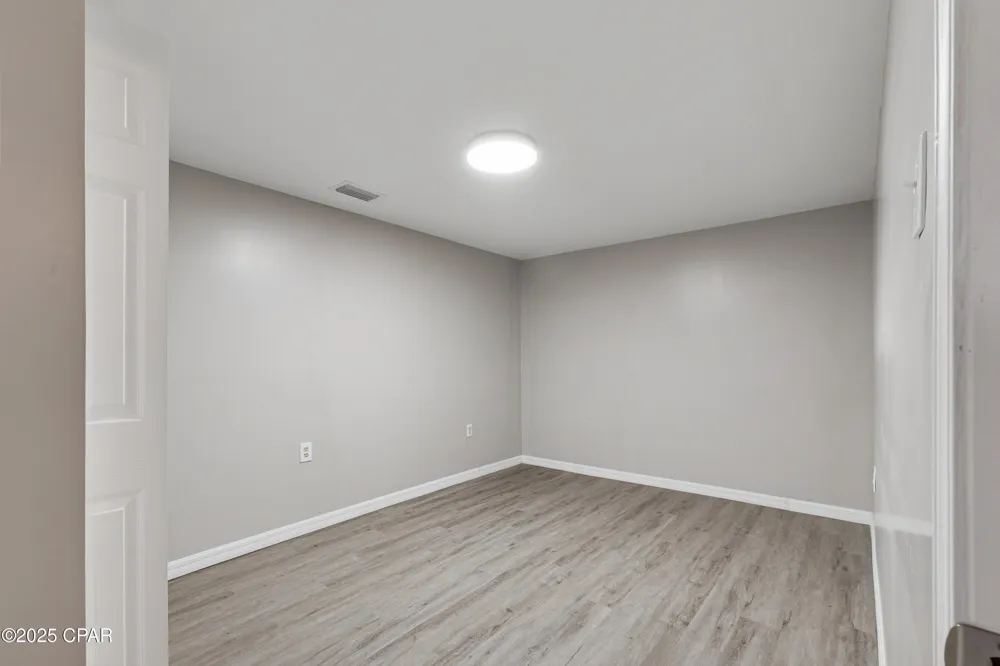 2672 W Laurel Drive Alford, FL 32420