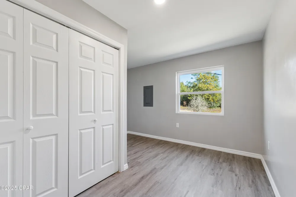 2672 W Laurel Drive Alford, FL 32420