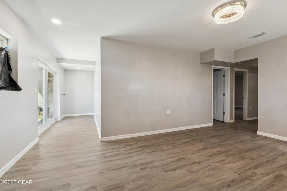 2672 W Laurel Drive Alford, FL 32420