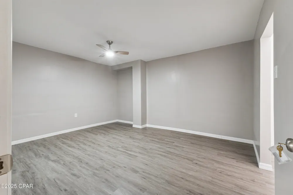 2672 W Laurel Drive Alford, FL 32420