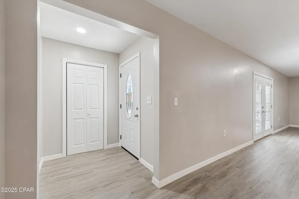 2672 W Laurel Drive Alford, FL 32420