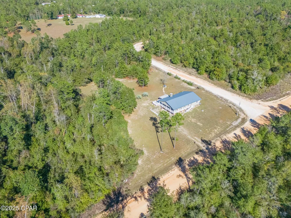 2672 W Laurel Drive Alford, FL 32420