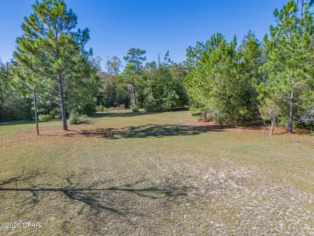 2672 W Laurel Drive Alford, FL 32420