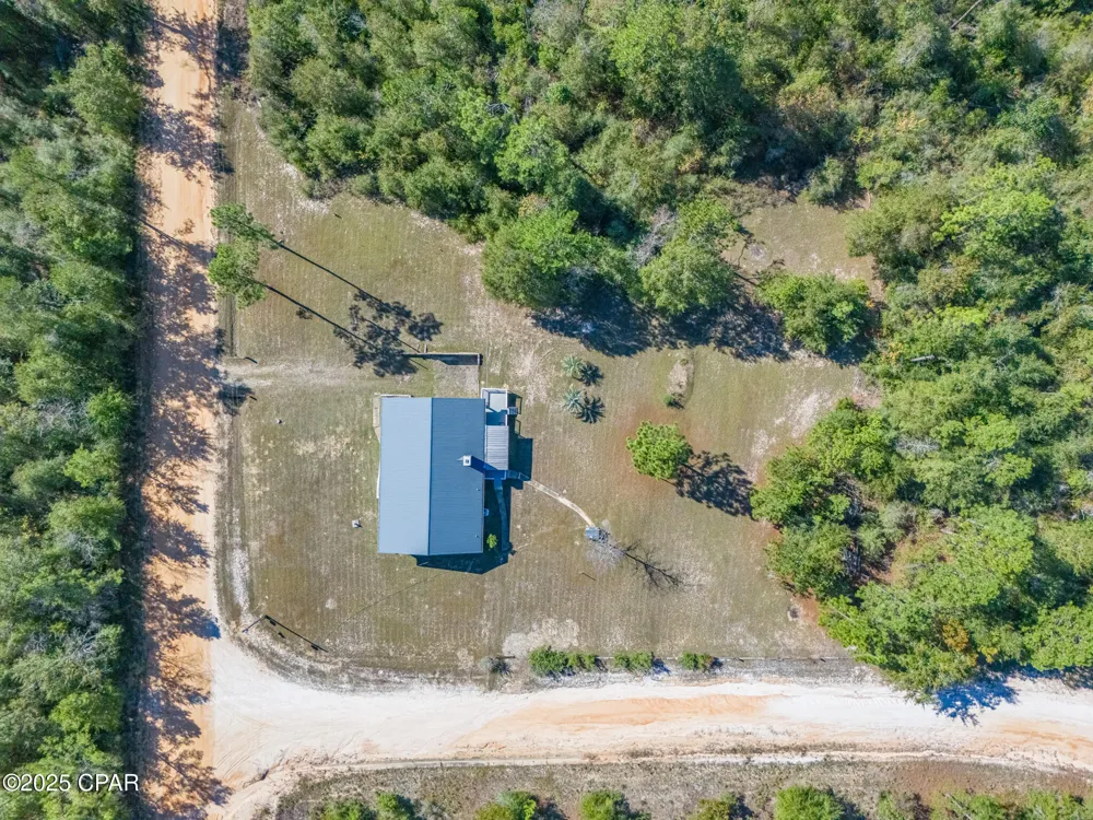 2672 W Laurel Drive Alford, FL 32420