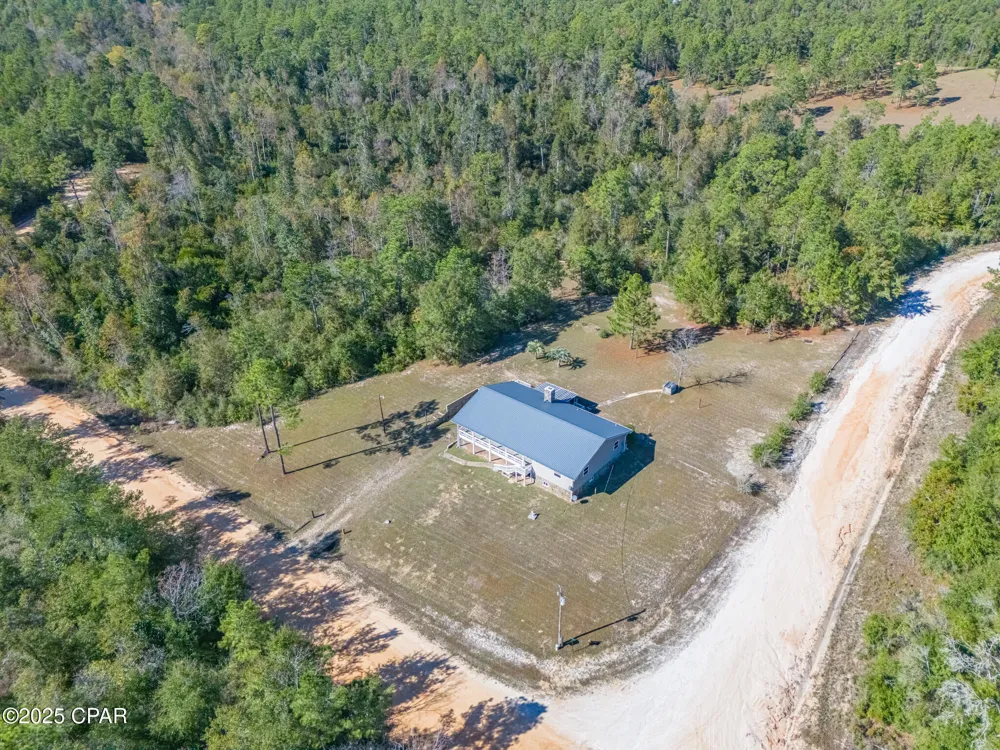 2672 W Laurel Drive Alford, FL 32420
