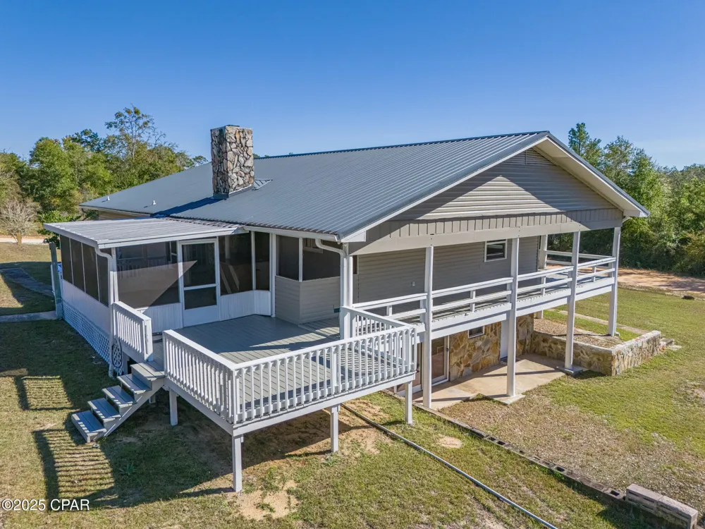 2672 W Laurel Drive Alford, FL 32420