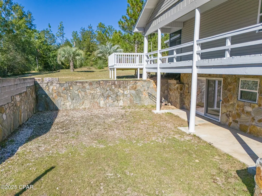 2672 W Laurel Drive Alford, FL 32420