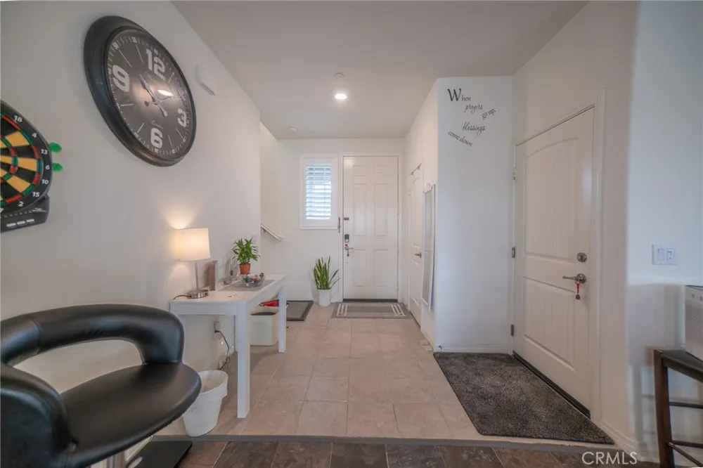 1099 Little Leaf Calimesa, CA 92320