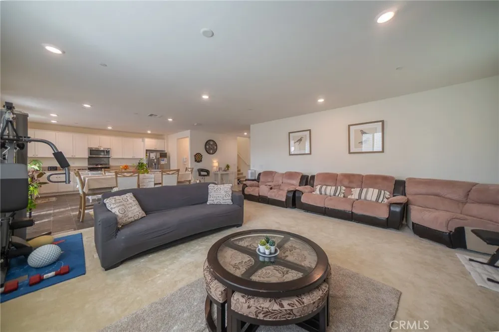 1099 Little Leaf Calimesa, CA 92320