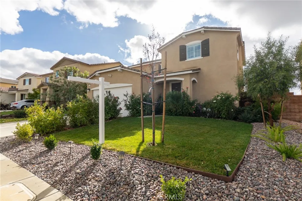 1099 Little Leaf Calimesa, CA 92320