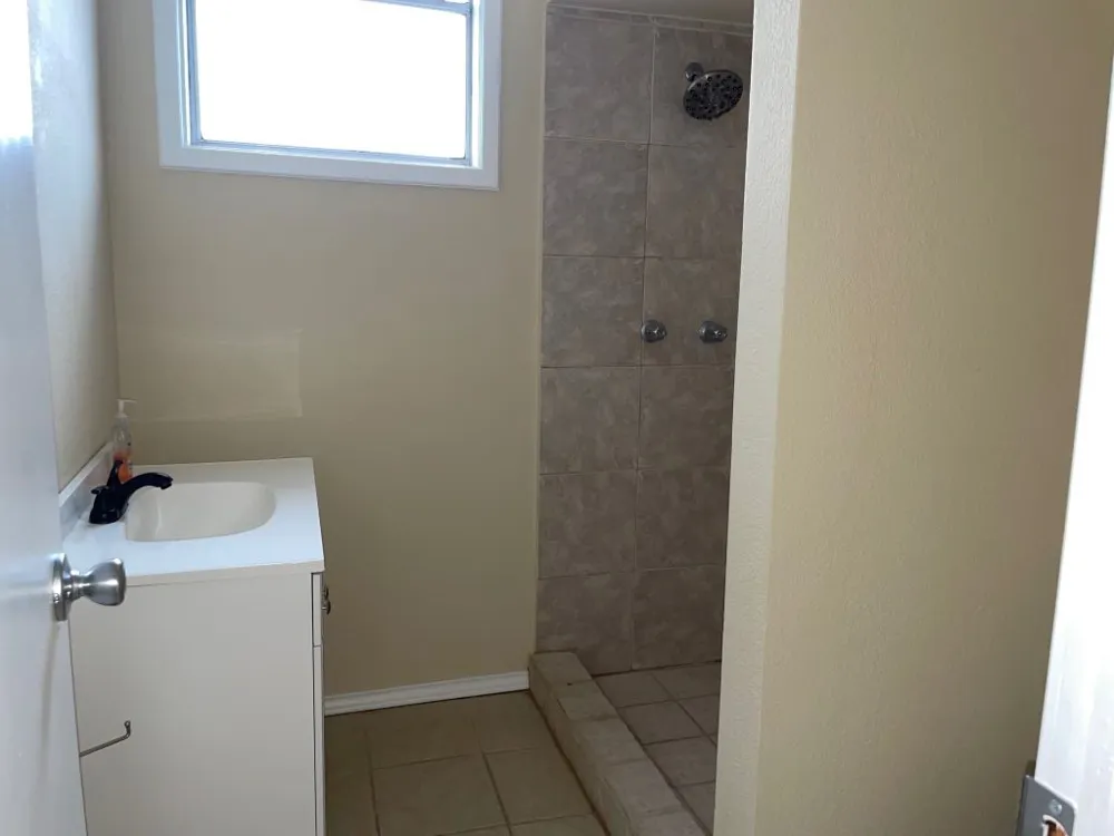 601 E Lucille Street Hebbronville, TX 78361