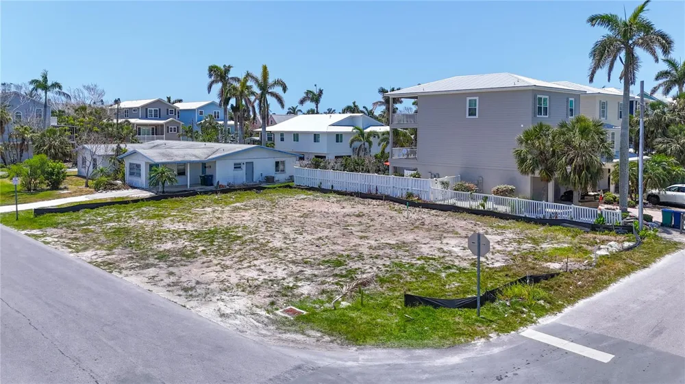 6406 HOLMES BOULEVARD Holmes Beach, FL 34217