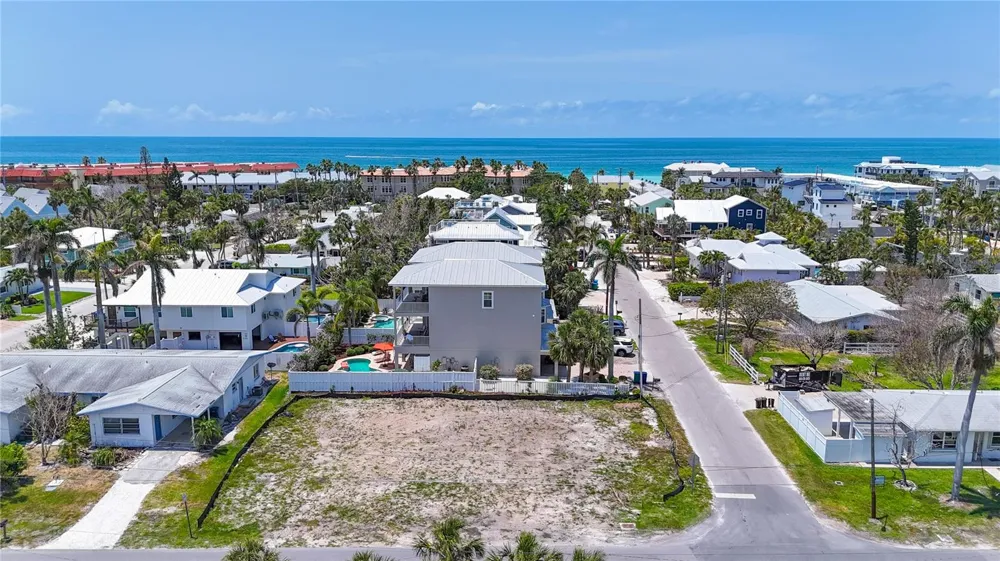 6406 HOLMES BOULEVARD Holmes Beach, FL 34217