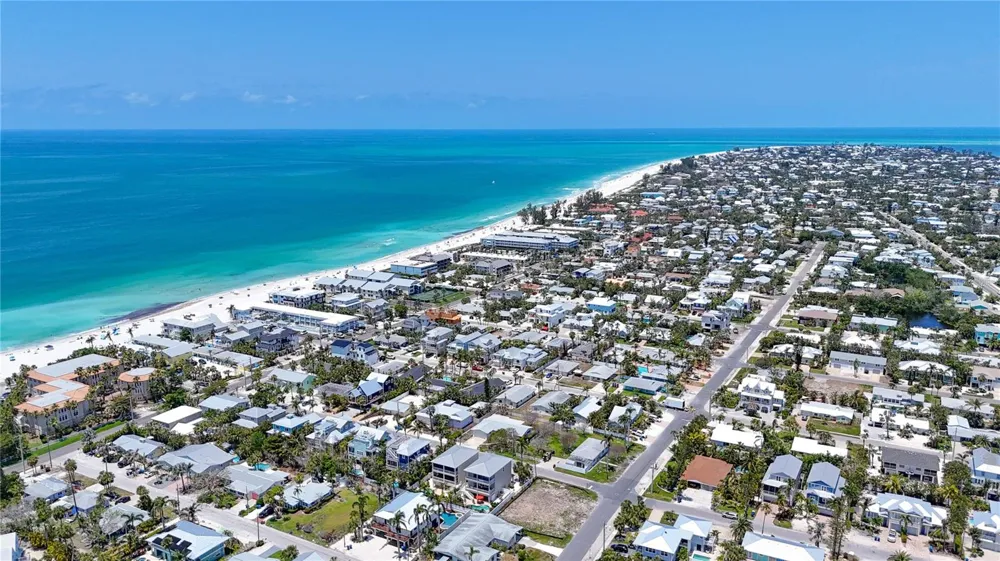 6406 HOLMES BOULEVARD Holmes Beach, FL 34217