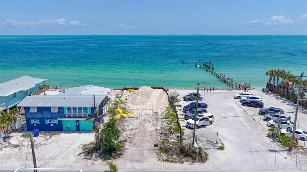 873 SHORE DRIVE Anna Maria, FL 34216