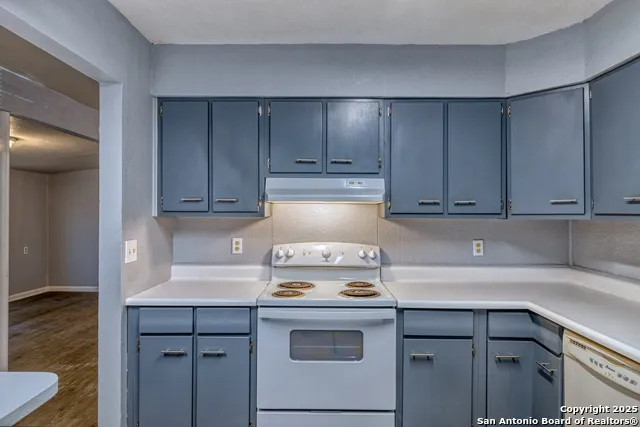 703 E Nueces Crystal City, TX 78839