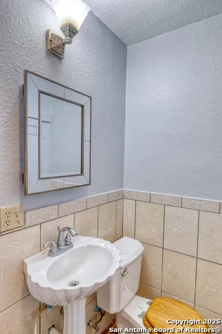 703 E Nueces Crystal City, TX 78839