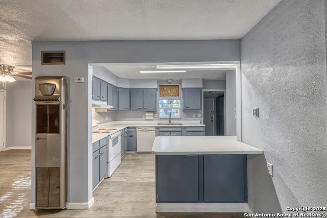 703 E Nueces Crystal City, TX 78839