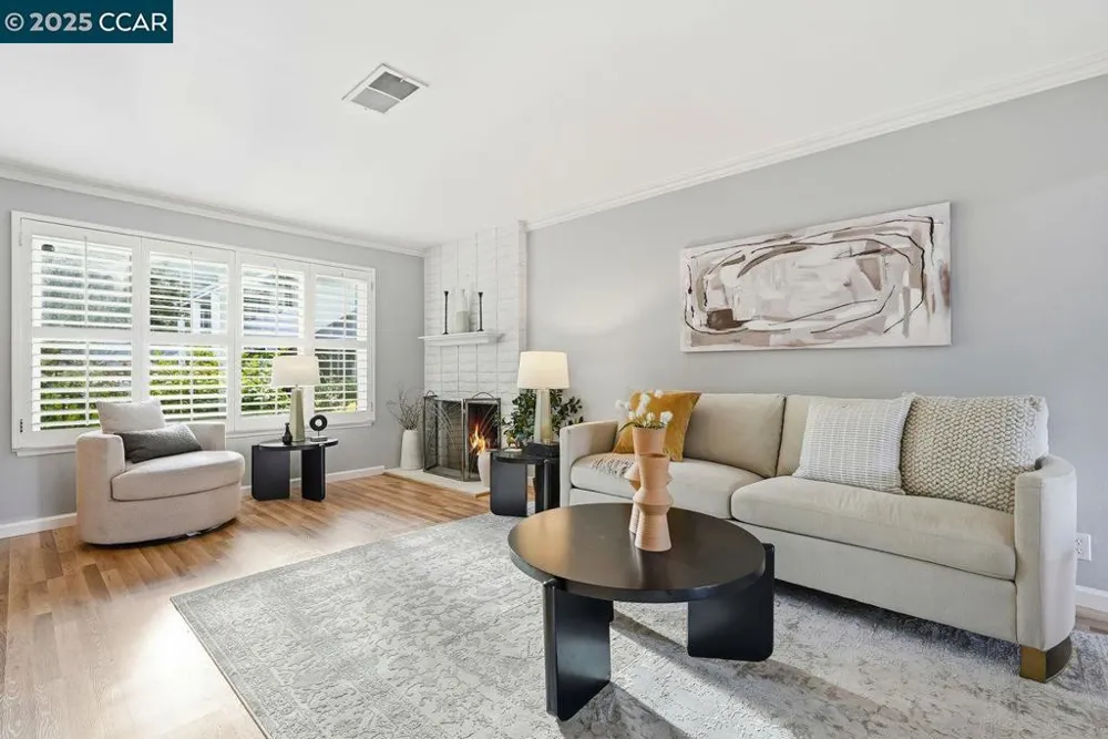 37 Miramonte Dr Moraga, CA 94556