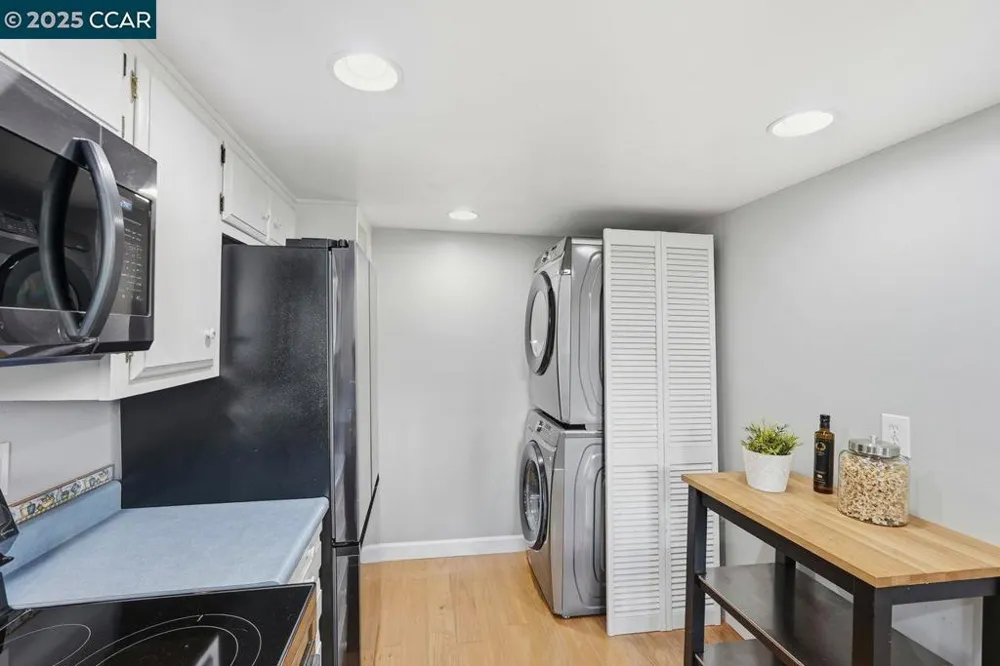 37 Miramonte Dr Moraga, CA 94556
