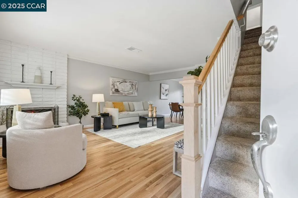 37 Miramonte Dr Moraga, CA 94556