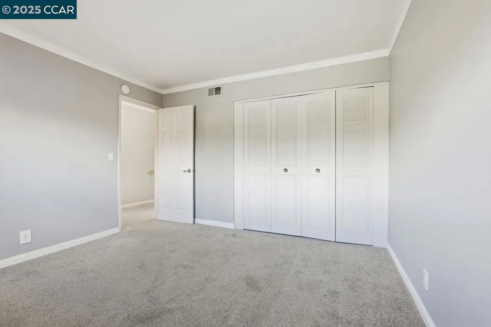 37 Miramonte Dr Moraga, CA 94556