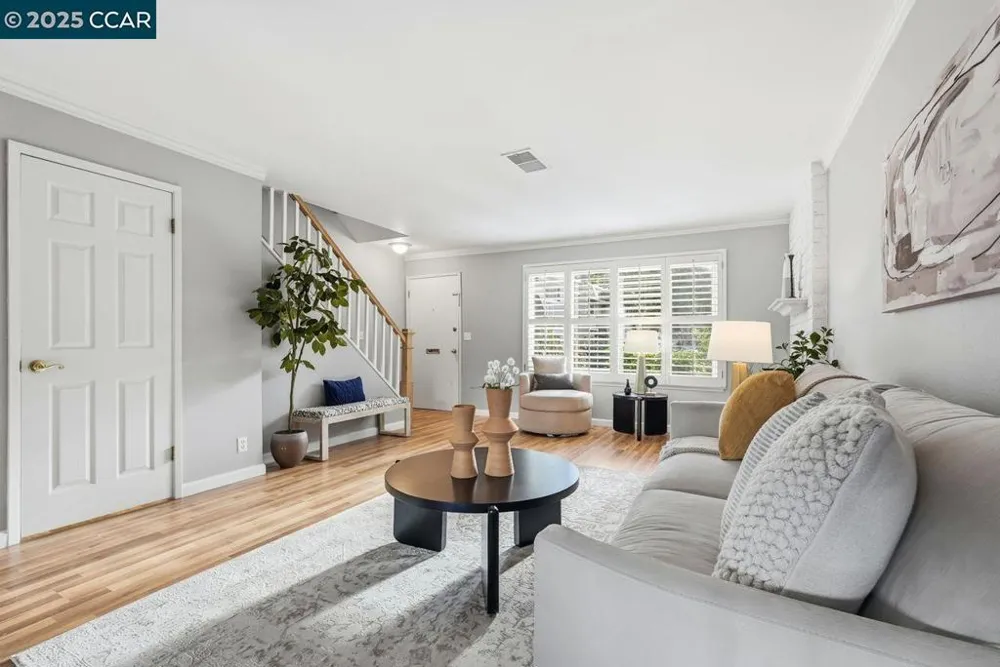 37 Miramonte Dr Moraga, CA 94556