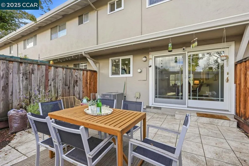 37 Miramonte Dr Moraga, CA 94556