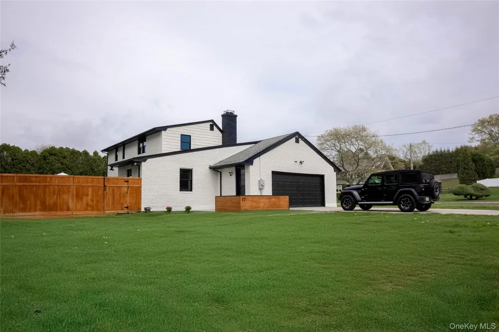 17 Underhill Drive Southampton, NY 11968
