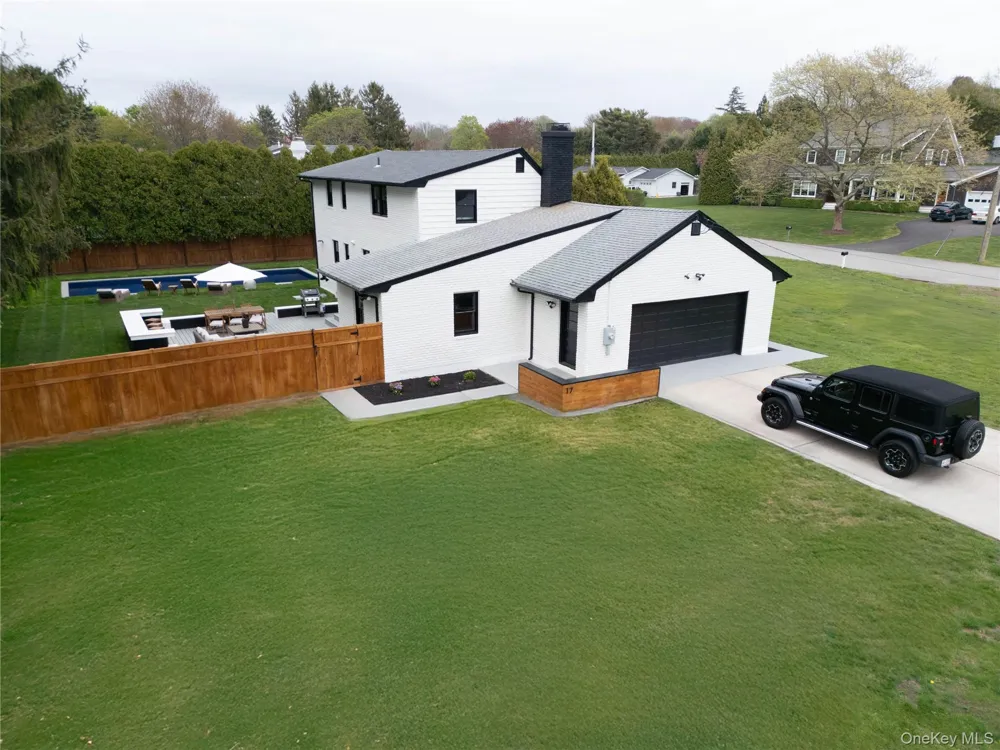 17 Underhill Drive Southampton, NY 11968